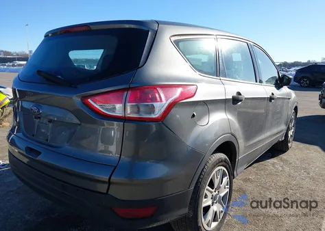 2014 Ford Escape S z USA, uszkodzony, nr VIN 1FMCU0F73EUD21516